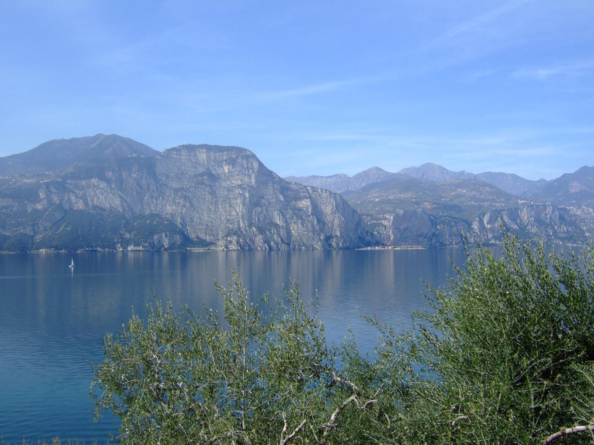 Residence San Vito Brenzone sul Garda Exteriör bild