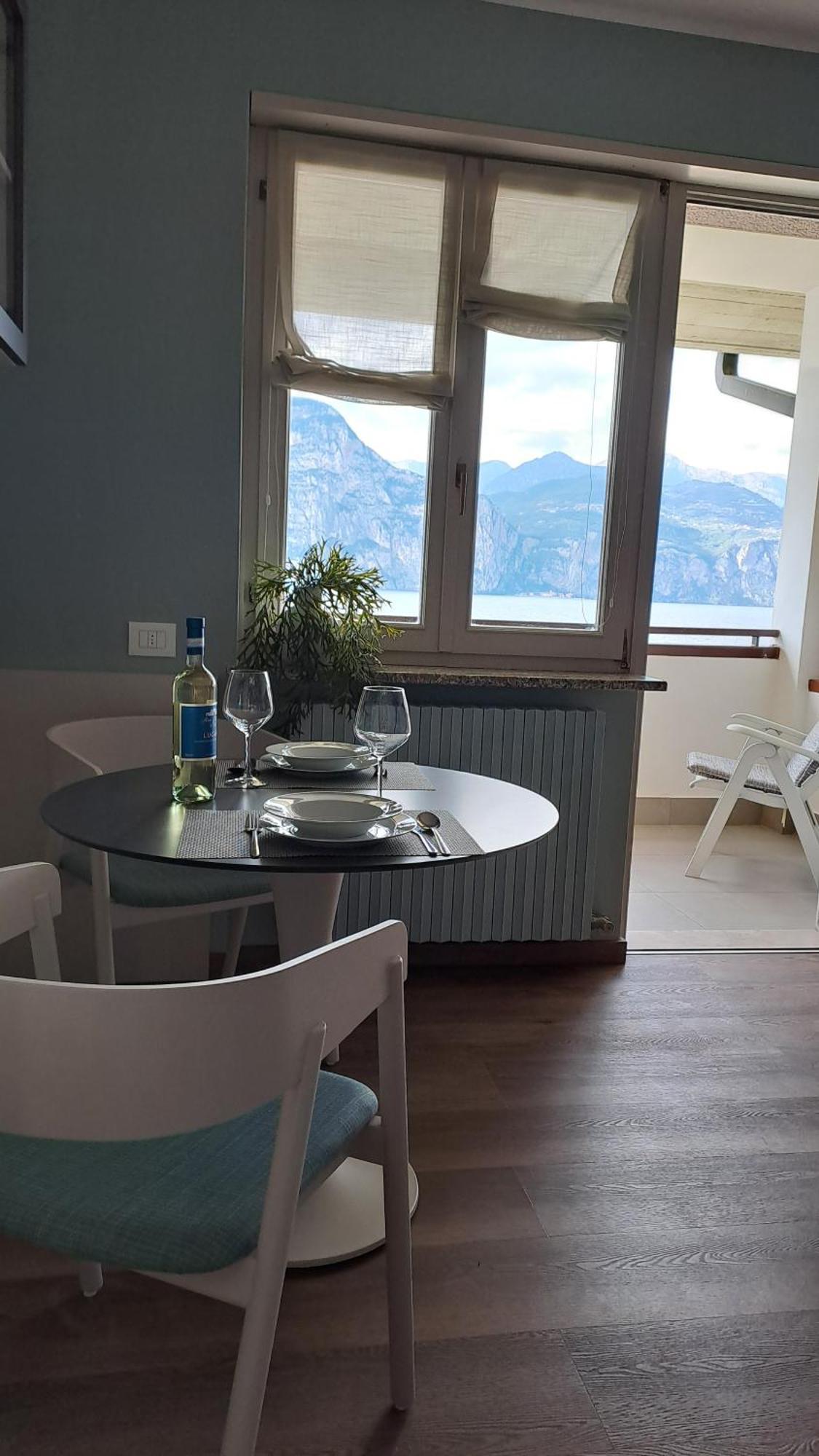 Residence San Vito Brenzone sul Garda Exteriör bild